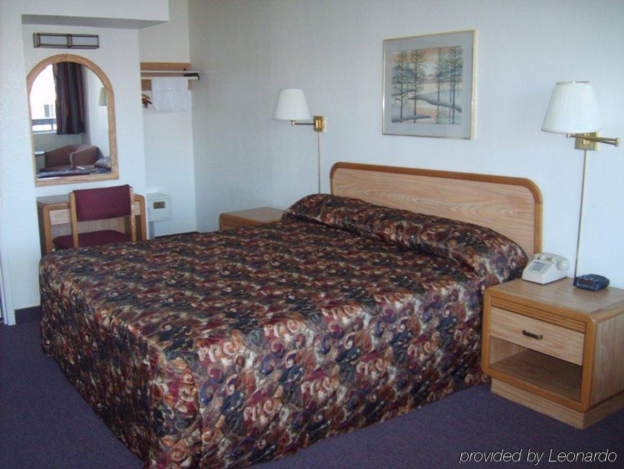 רינו Desert Rose Inn חדר תמונה